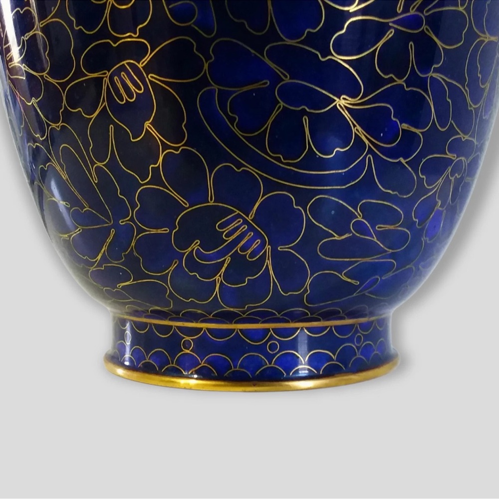 Vtg Asian cloisonné cobalt navy blue champleve enamel vases 10 1/4 in tall Pair - Picture 5 of 12